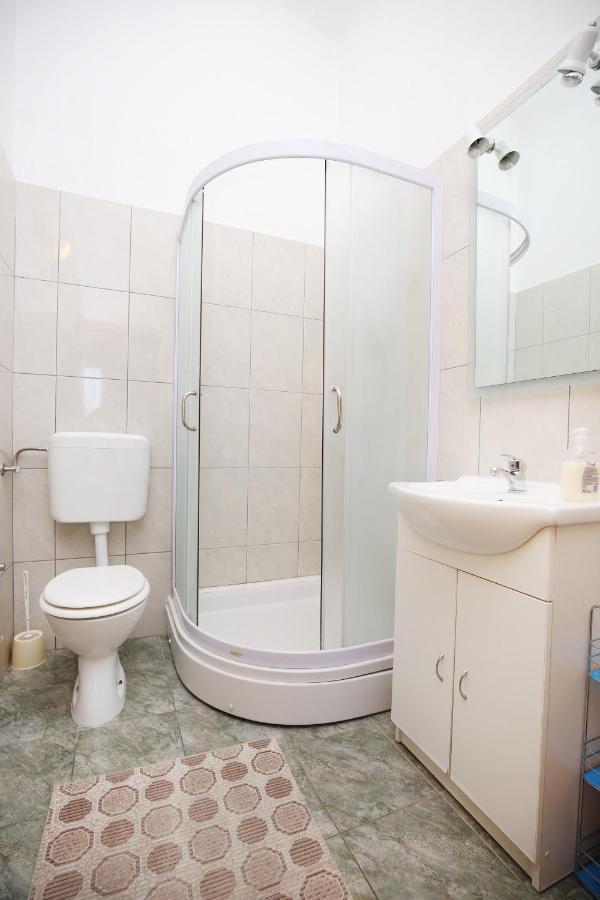 Apartmani Buca Biograd Na Moru Buitenkant foto