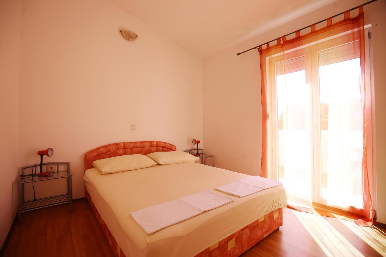 Apartmani Buca Biograd Na Moru Buitenkant foto