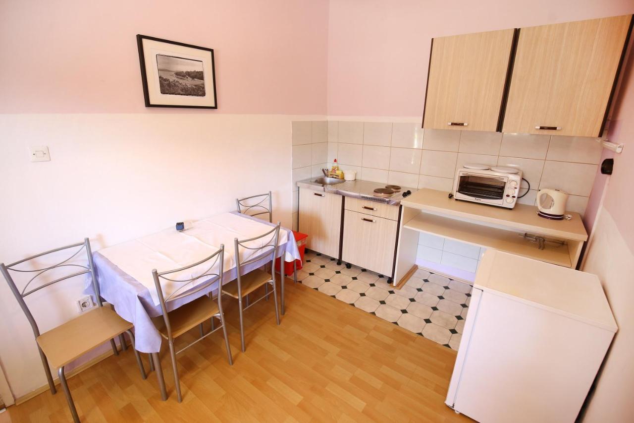 Apartmani Buca Biograd Na Moru Buitenkant foto