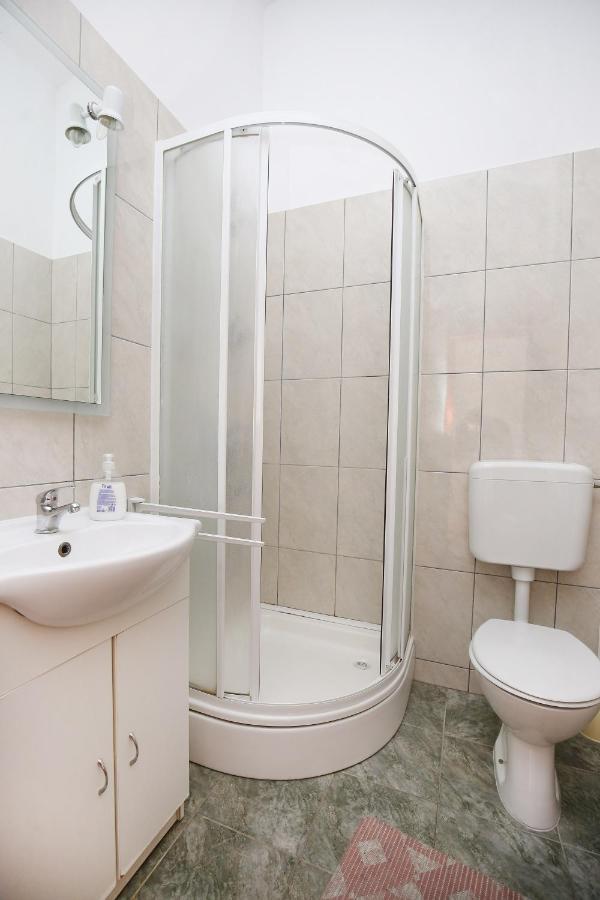 Apartmani Buca Biograd Na Moru Buitenkant foto
