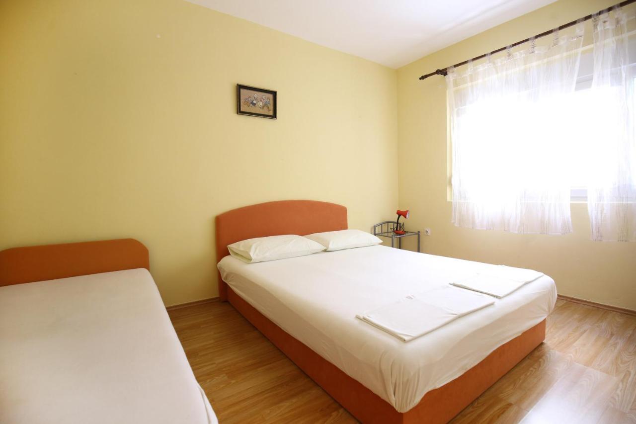 Apartmani Buca Biograd Na Moru Buitenkant foto