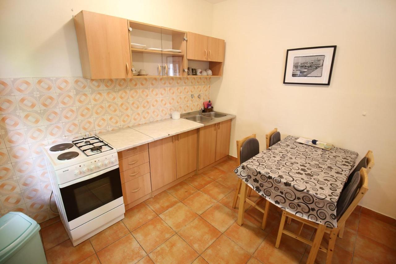 Apartmani Buca Biograd Na Moru Buitenkant foto