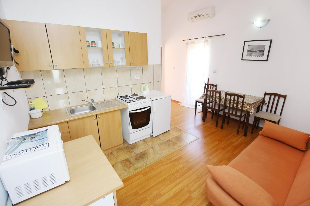 Apartmani Buca Biograd Na Moru Buitenkant foto